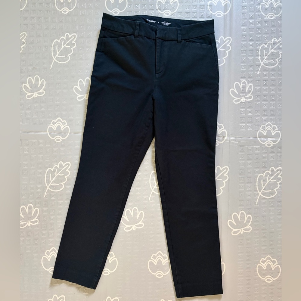 OLD NAVY Women’s High Rise Pixie Skinny Sz 8